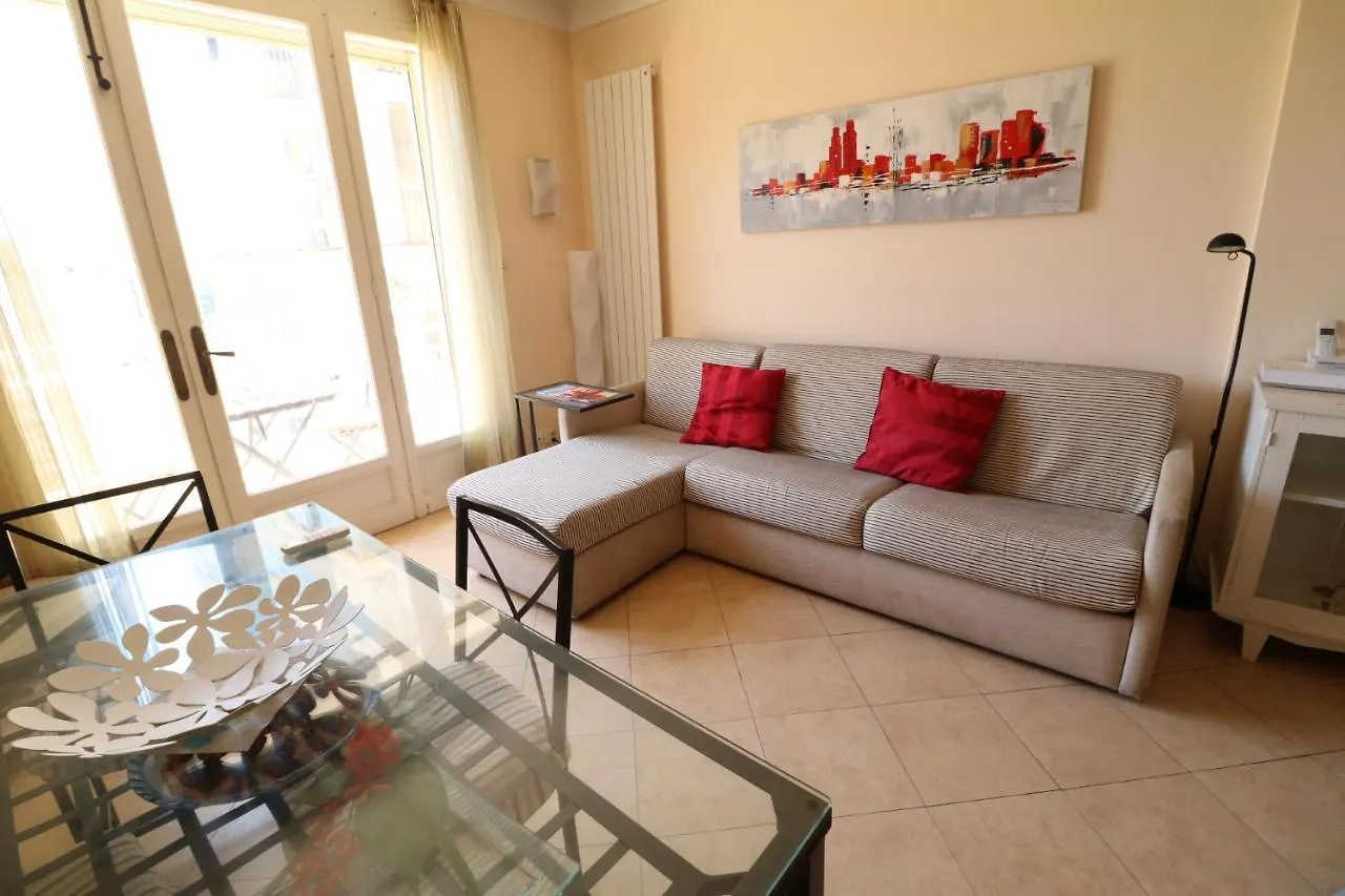 1 Bedroom Henri IV On The Croisette 240 Cannes Apartment